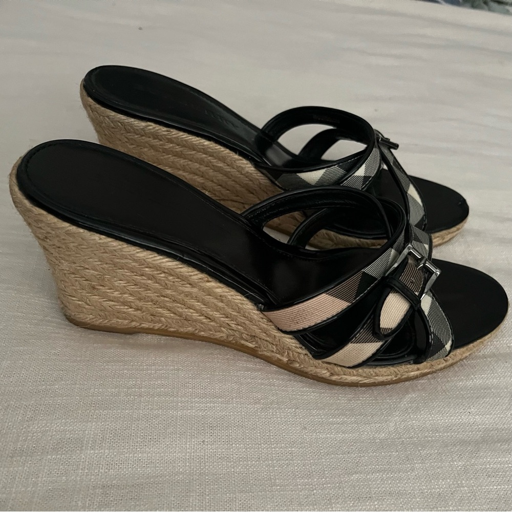 Burberry Nova Check Black Patent Leather Espadrille Wedges Size 40